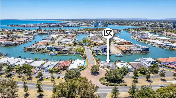 16 Baruna Court, Halls Head WA 6210