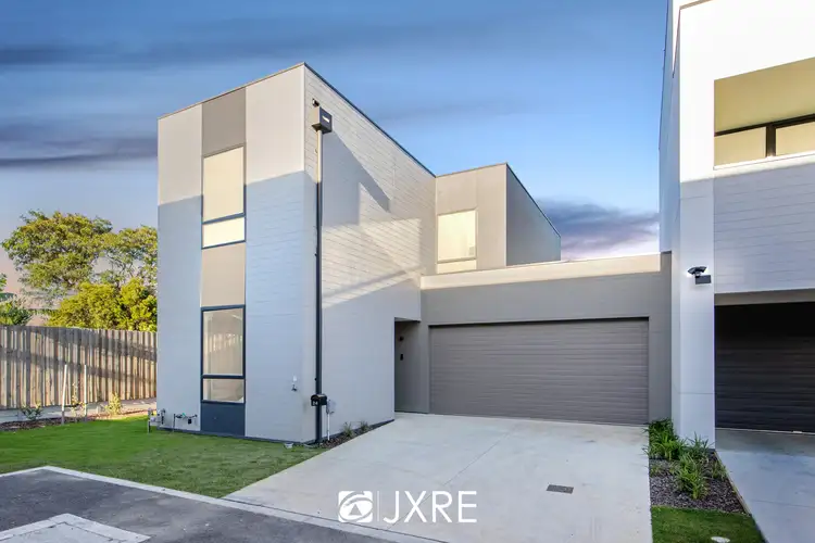 24 Amara Circuit, Oakleigh South VIC 3167