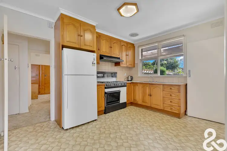 Fifth view of Homely house listing, 10 Cutler Court, Lalor VIC 3075