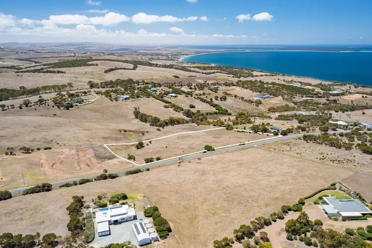 19-37 Tiatukia Drive