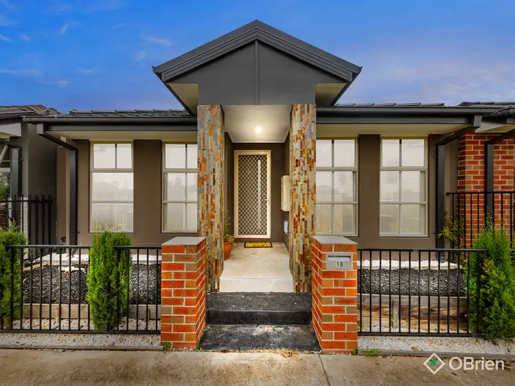 10 Titan Lodge Walk, Pakenham VIC 3810
