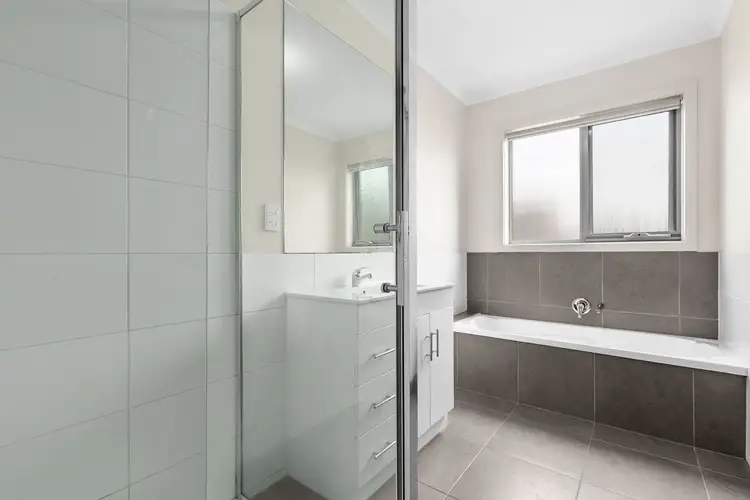 Fifth view of Homely unit listing, 3/4 Karlovac Court, Bell Park VIC 3215