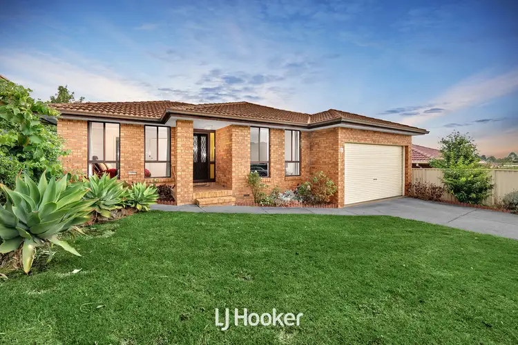 Second view of Homely house listing, 3 Georgette Crescent, Endeavour Hills VIC 3802