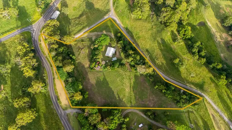 Second view of Homely house listing, 8 Rann Lane, Hunchy QLD 4555