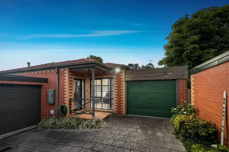 2/3 Linden Road, Ringwood North VIC 3134