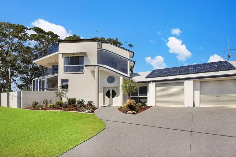 1 Kawana Street, Alexandra Headland QLD 4572