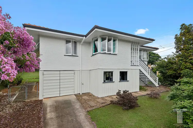 121 Wecker Road, Mansfield QLD 4122