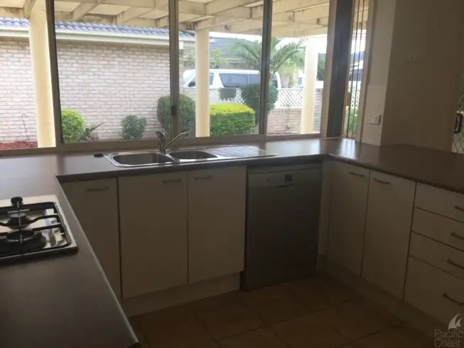 Fifth view of Homely villa listing, 2/8 Greenview Close, Forster NSW 2428