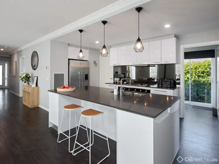 Fifth view of Homely house listing, 4 Gemstone Court, Warragul VIC 3820
