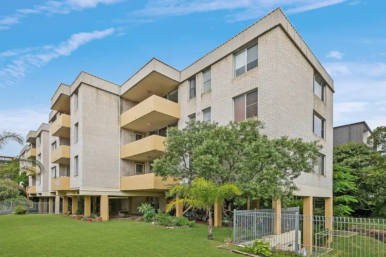 1/13-14 Bank Street, Meadowbank NSW 2114