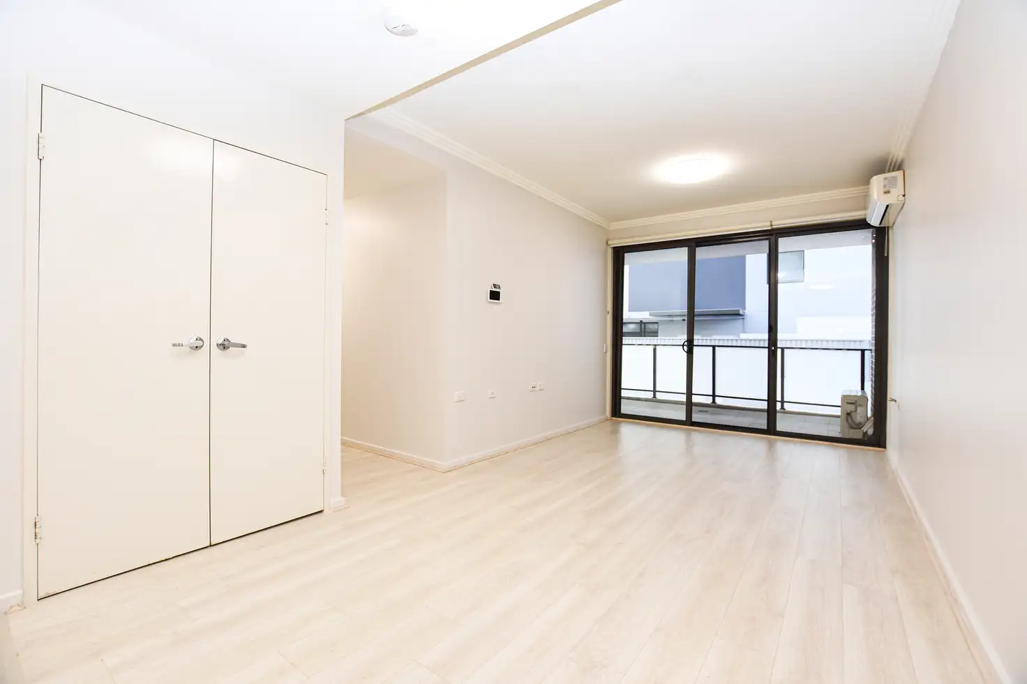 Main view of Homely apartment listing, 5/9-11 Weston Street, Rosehill NSW 2142