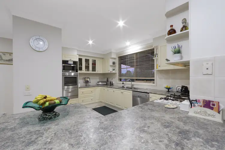 Fourth view of Homely house listing, 5 Finley Court, Endeavour Hills VIC 3802