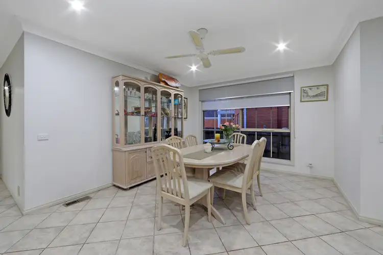 Fifth view of Homely house listing, 5 Finley Court, Endeavour Hills VIC 3802