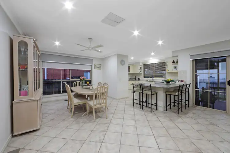 Sixth view of Homely house listing, 5 Finley Court, Endeavour Hills VIC 3802