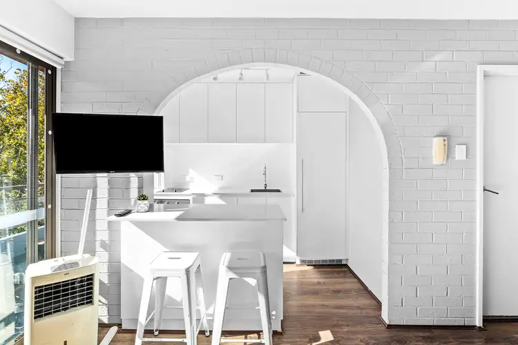 Third view of Homely studio listing, 605/145 Victoria Street, Potts Point NSW 2011