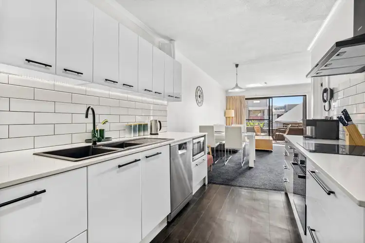 E124/148-174 Mountjoy Parade, Lorne VIC 3232
