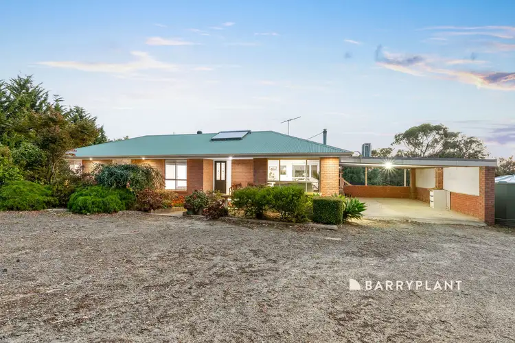19 Wingadee Road, Maryknoll VIC 3812