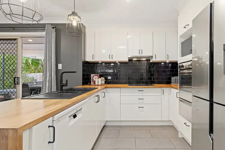 12 Hibiscus Drive