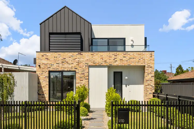 1/10 Army Avenue, Reservoir VIC 3073