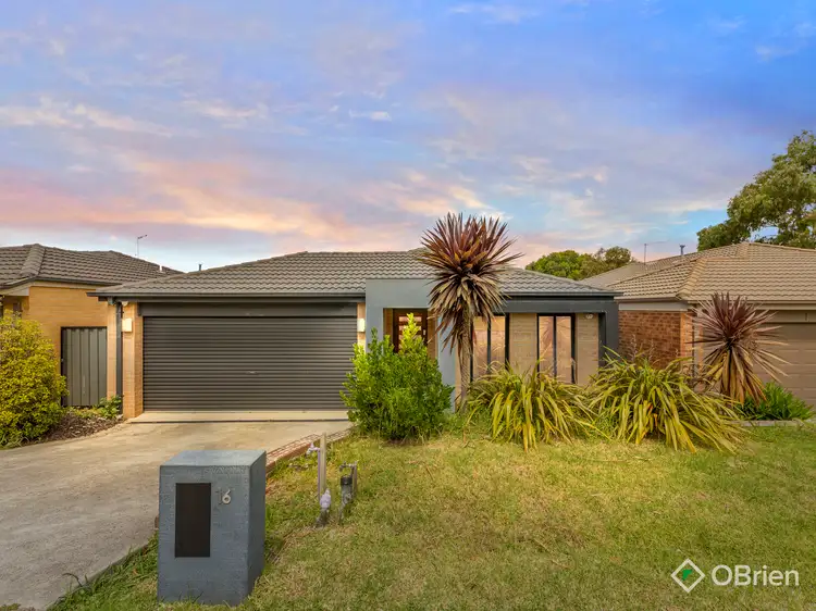 16 Botham Crescent, Pakenham VIC 3810