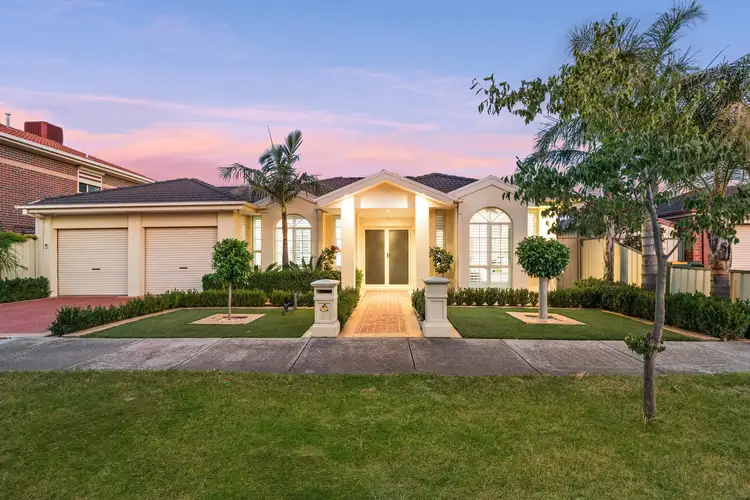 4 Cressida Crescent, Sydenham VIC 3037