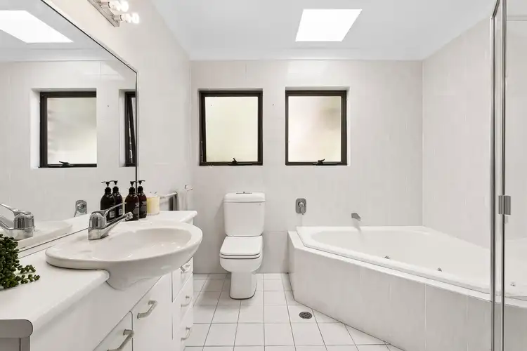 Sixth view of Homely townhouse listing, 2/20 Seaview Street, Balgowlah NSW 2093