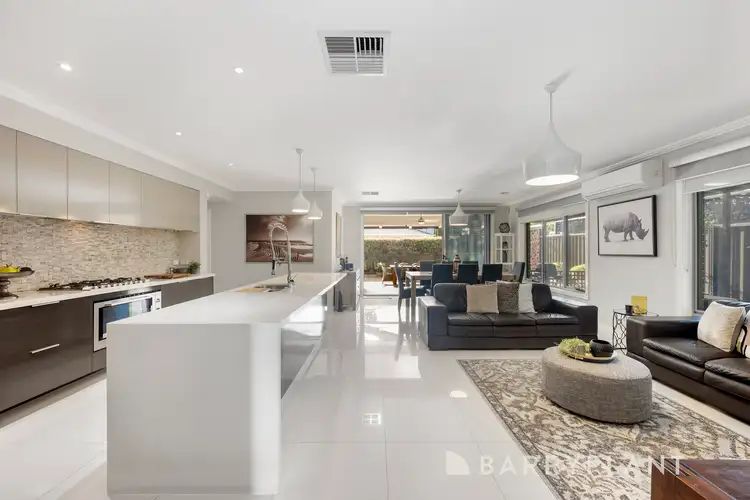 15 Halford Way, Strathtulloh VIC 3338