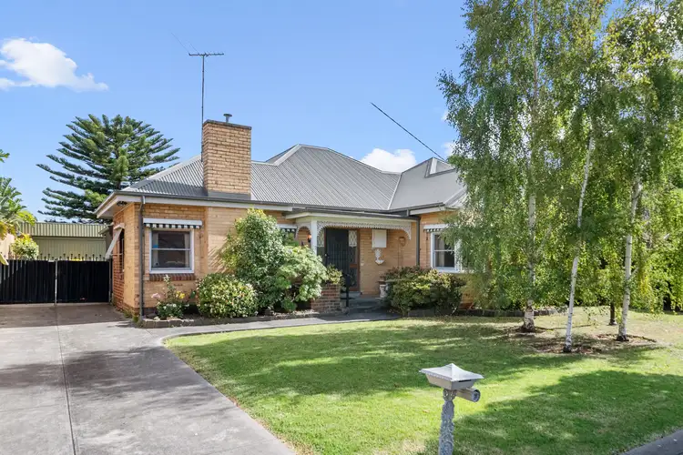32 Dublin Avenue, Strathmore VIC 3041