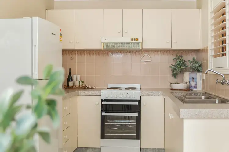 Fourth view of Homely villa listing, 2/8-10 McLachlan Avenue, Long Jetty NSW 2261