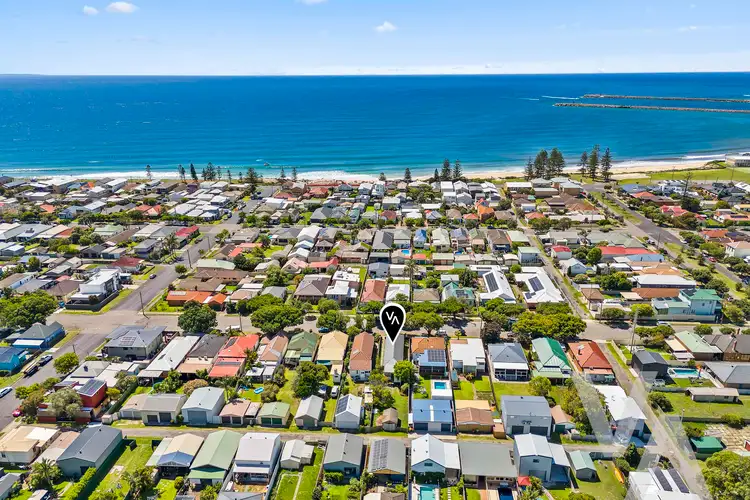 105 Douglas Street, Stockton NSW 2295