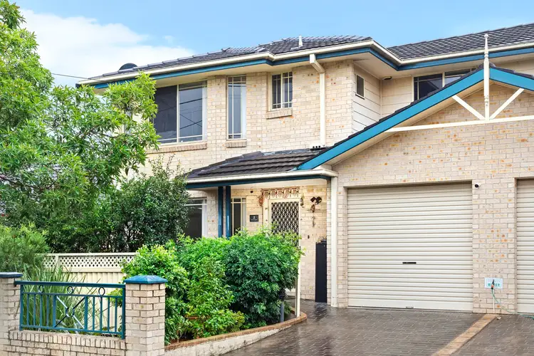 Main view of Homely townhouse listing, 2/31-33 Tungarra Road, Girraween NSW 2145