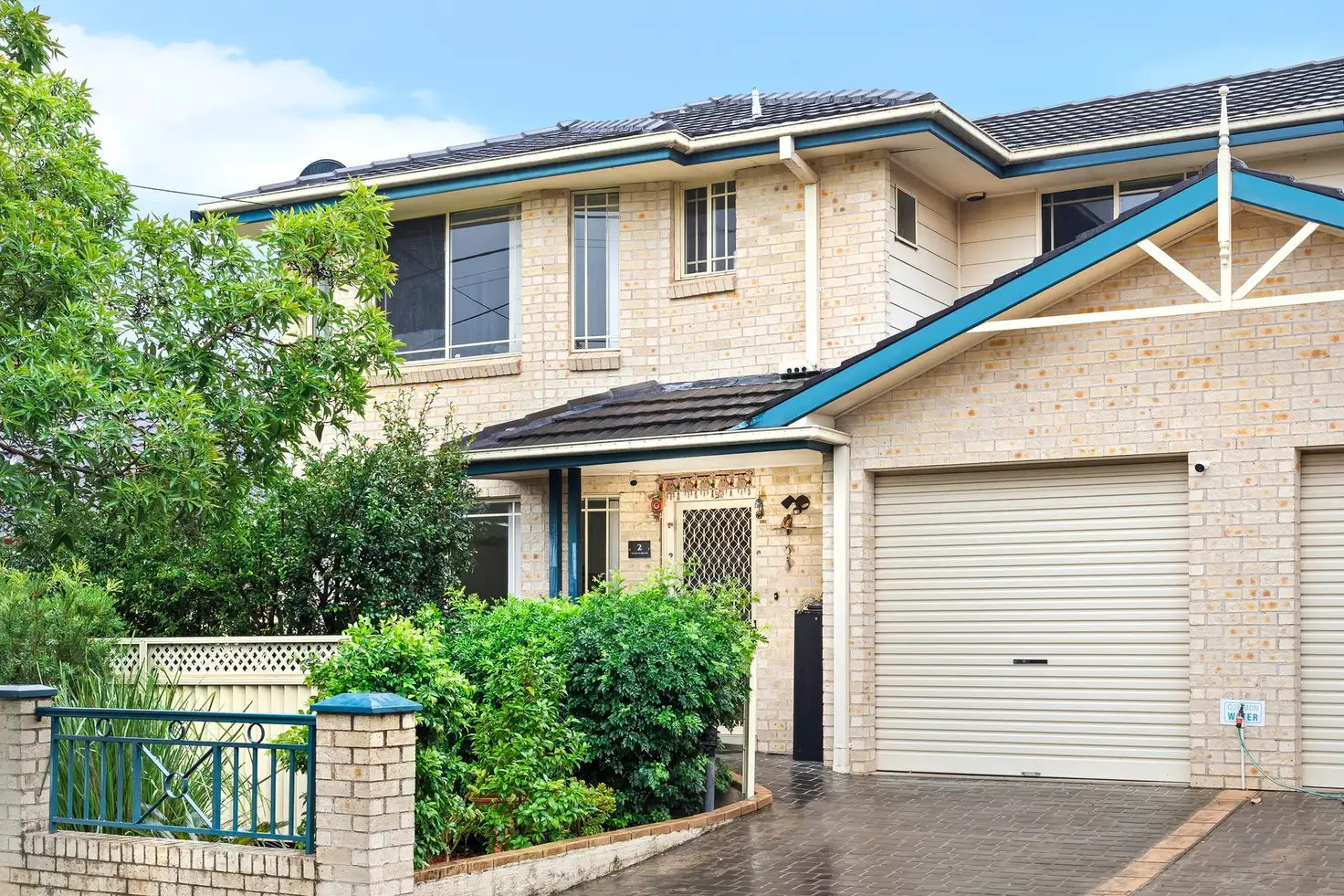 Main view of Homely townhouse listing, 2/31-33 Tungarra Road, Girraween NSW 2145