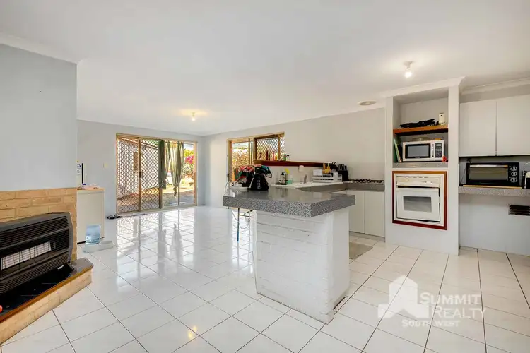 Seventh view of Homely house listing, 2 Chadd Court, Usher WA 6230