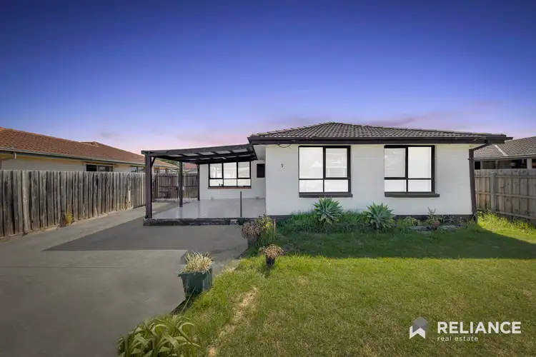 5 Curlew Close, Melton VIC 3337