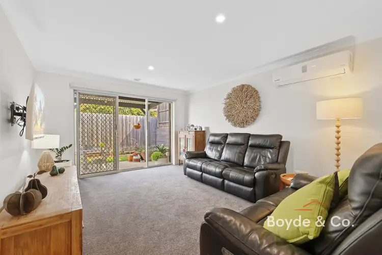 Fifth view of Homely unit listing, 16 Telford Circuit, Drouin VIC 3818