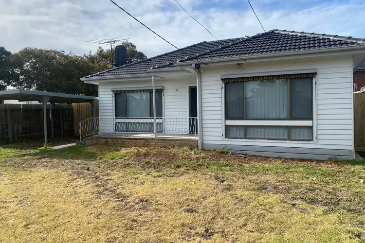 32 Tarana Avenue