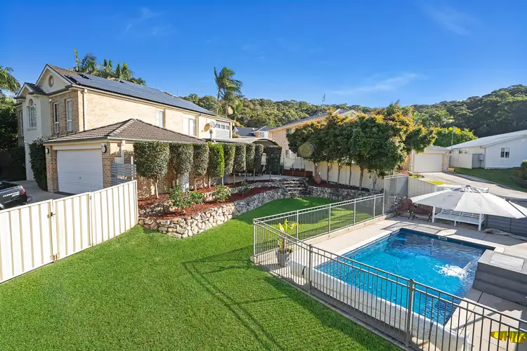 Second view of Homely house listing, 3 Bottlebrush Grove, Caves Beach NSW 2281