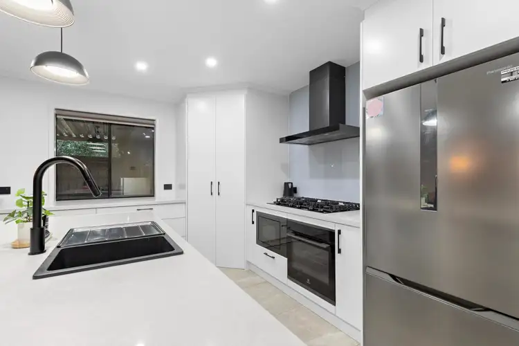Fifth view of Homely house listing, 6 Mirm Lane, Sydenham VIC 3037