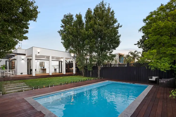 13 Roslyn Street, Brighton VIC 3186