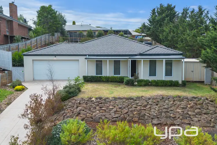 4 Riversdale Crescent, Darley VIC 3340