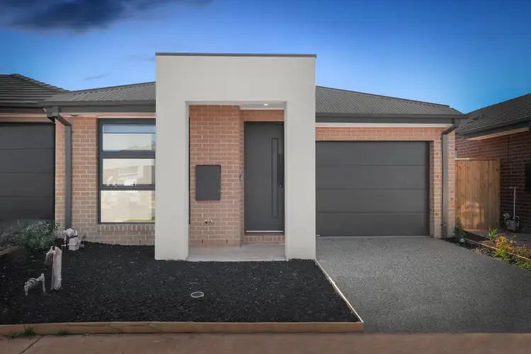 7 Harris Street, Rockbank VIC 3335