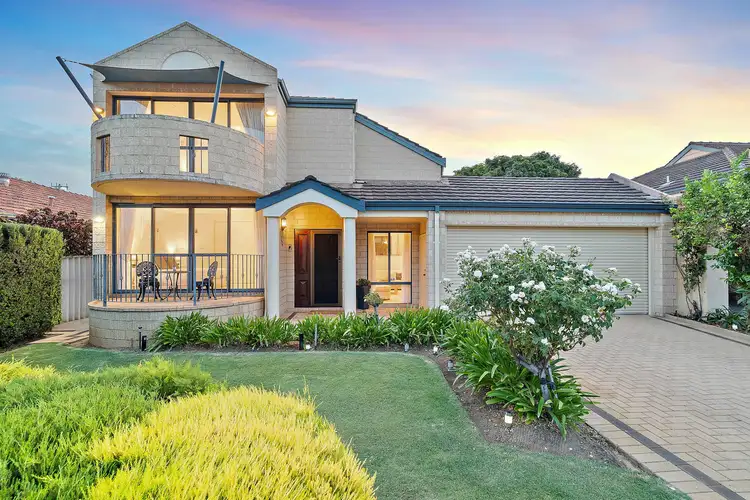 23 Oliver Street, Scarborough WA 6019