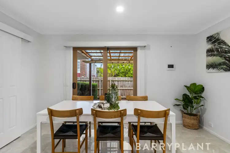 Fifth view of Homely house listing, 2 Mistletoe Close, Knoxfield VIC 3180