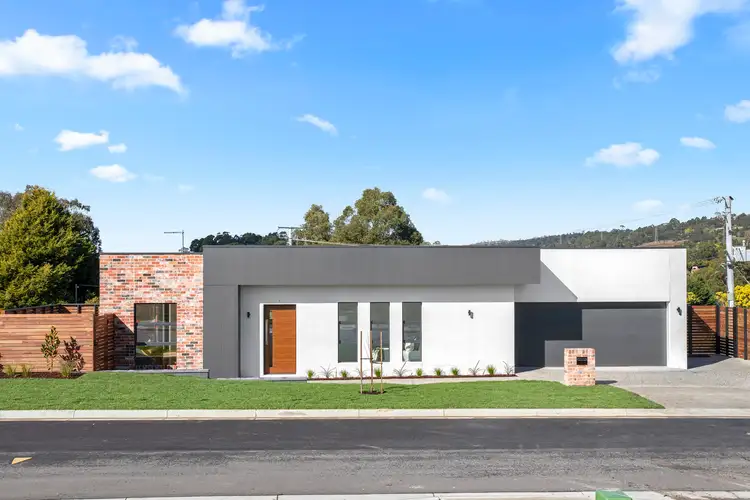 2 Leeman Court
