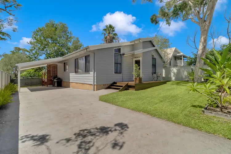 36 Dale Avenue, Chain Valley Bay NSW 2259