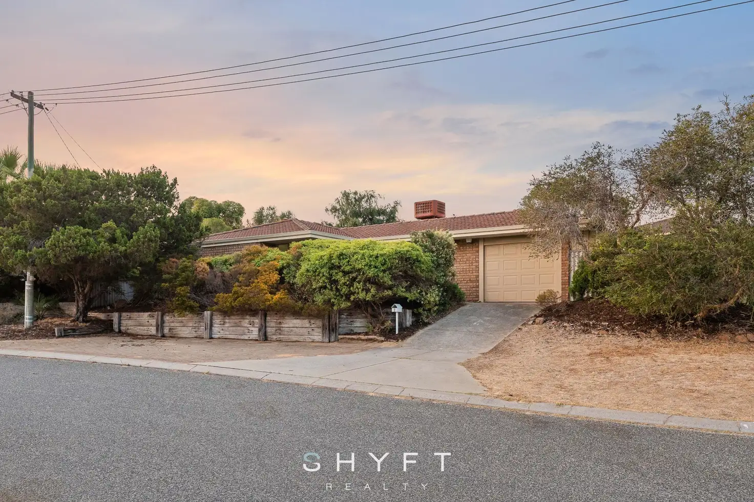 Main view of Homely house listing, 2 Neptune Gardens, Beldon WA 6027
