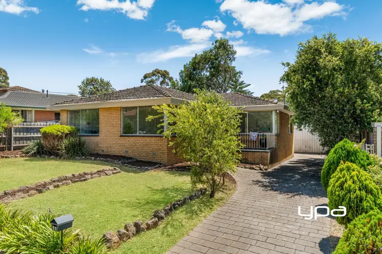 11 Hood Crescent, Sunbury VIC 3429