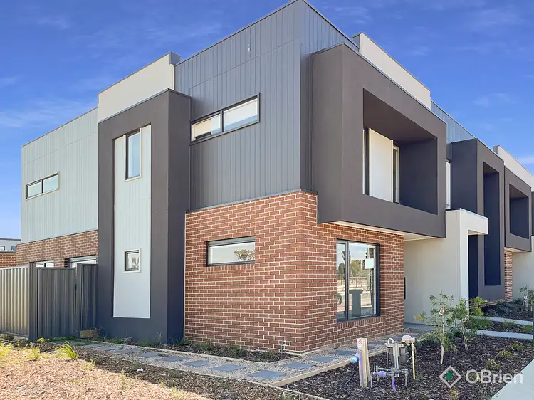 3 Fairground Promenade, Berwick VIC 3806