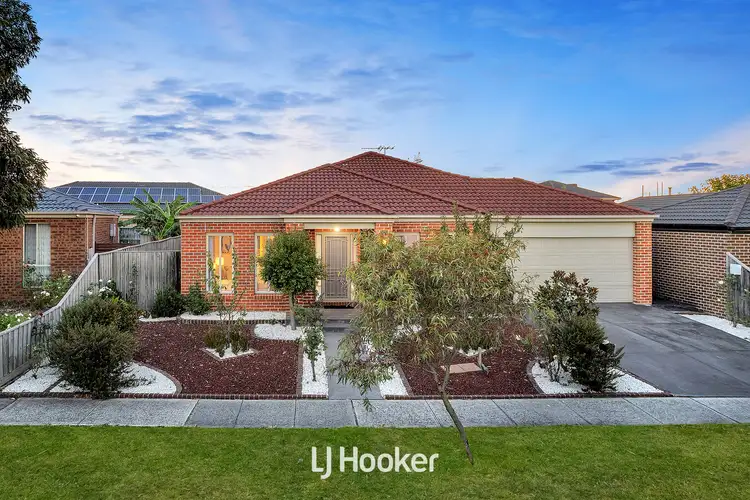 7 Pepperbush Circuit, Cranbourne VIC 3977