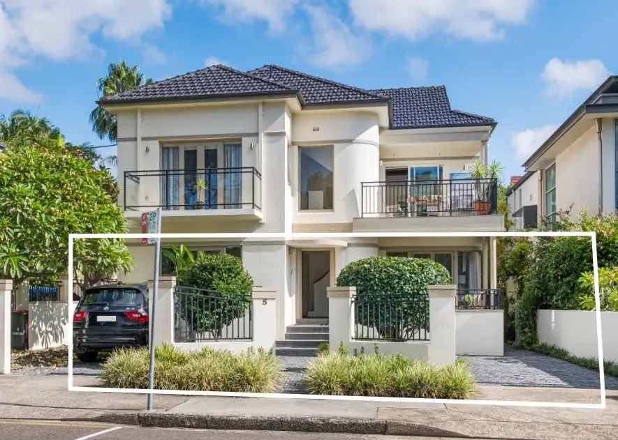 Main view of Homely semi-detached listing, 2/5 Hunter Road, Mosman NSW 2088